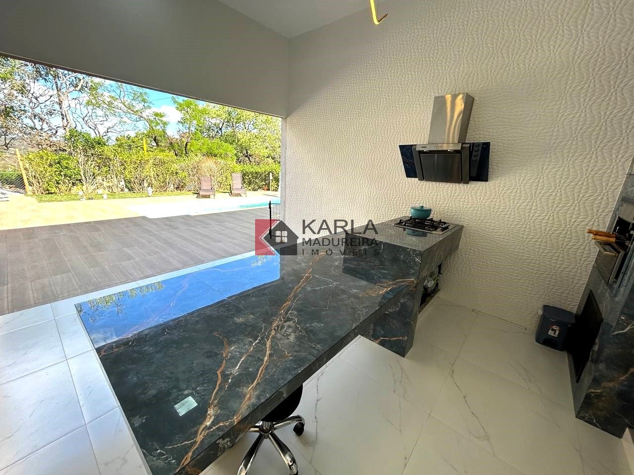 Imagem Casa de Condomínio com 4 Quartos à Venda, 183 m²em Estância das Petúnias - Lagoa Santa