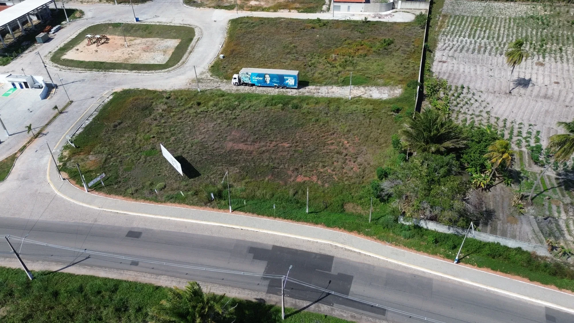 Foto do imóvel: Terreno à Venda, 2920 metros em Nísia Floresta - Nísia Floresta