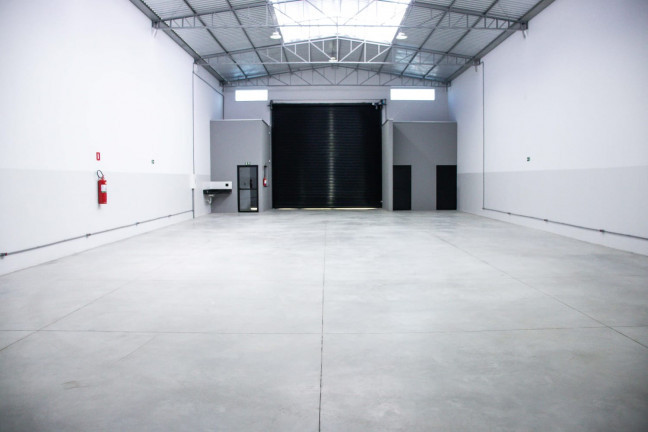 Galpão à Venda, 325 m² em Somenzari - Marília