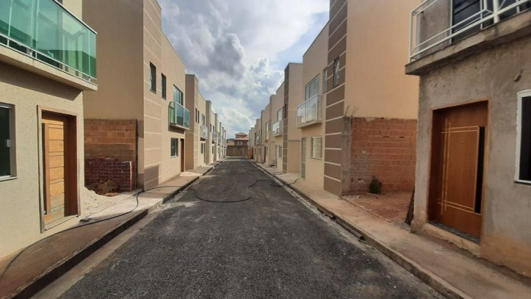 Imagem Casa com 2 Quartos à Venda, 55 m² em Estância Poços de Caldas - Poços de Caldas
