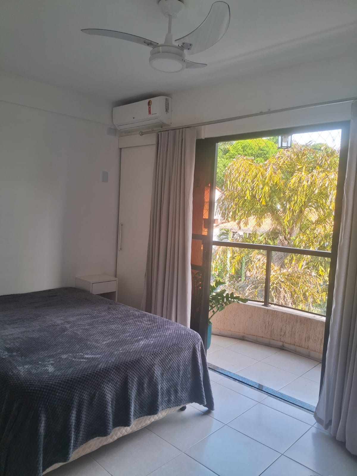 Imagem Casa de Condomínio com 4 Quartos para Alugar, 165 m²em Pituaçu - Salvador