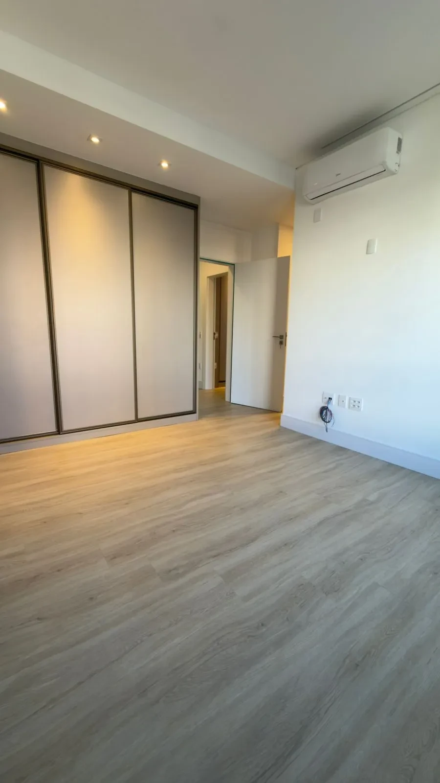 Foto do imóvel: Apartamento com 3 Quartos à Venda, 223 m² em Cabral - Curitiba