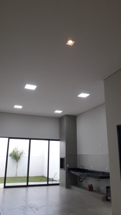 Imagem Casa com 3 Quartos à Venda,  em Aclimação - Uberlândia