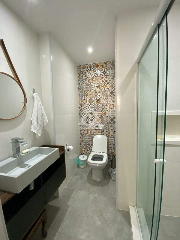 Imagem Apartamento com 3 Quartos à Venda, 160 m²em Copacabana - Rio de Janeiro