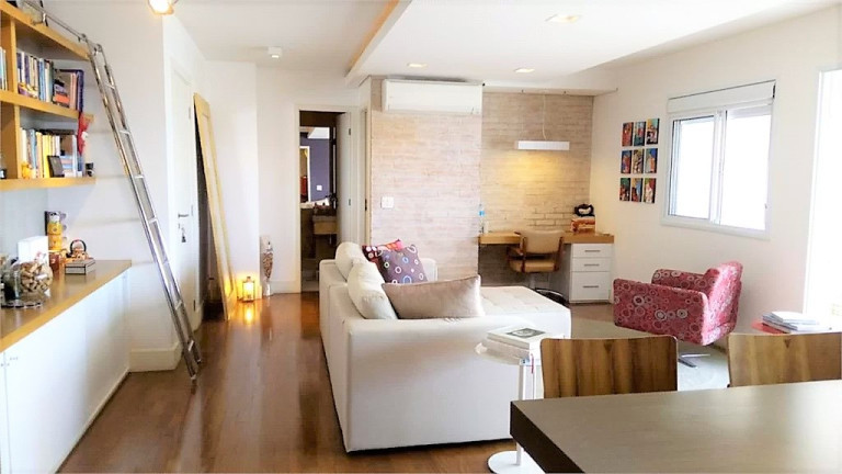 Imagem Apartamento com 3 Quartos à Venda,  em Vila Gumercindo - São Paulo