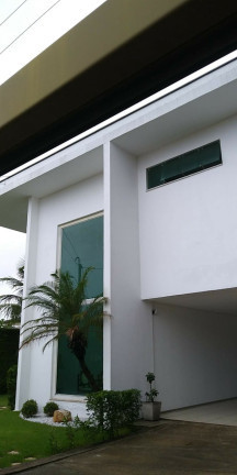 Sobrado com 4 Quartos à Venda,  em De Lourdes - Fortaleza