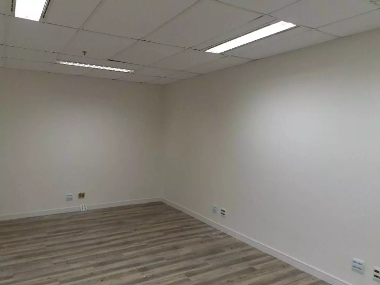 Imagem Sala Comercial à Venda ou Locação, 88 m²em Vila Olímpia - São Paulo