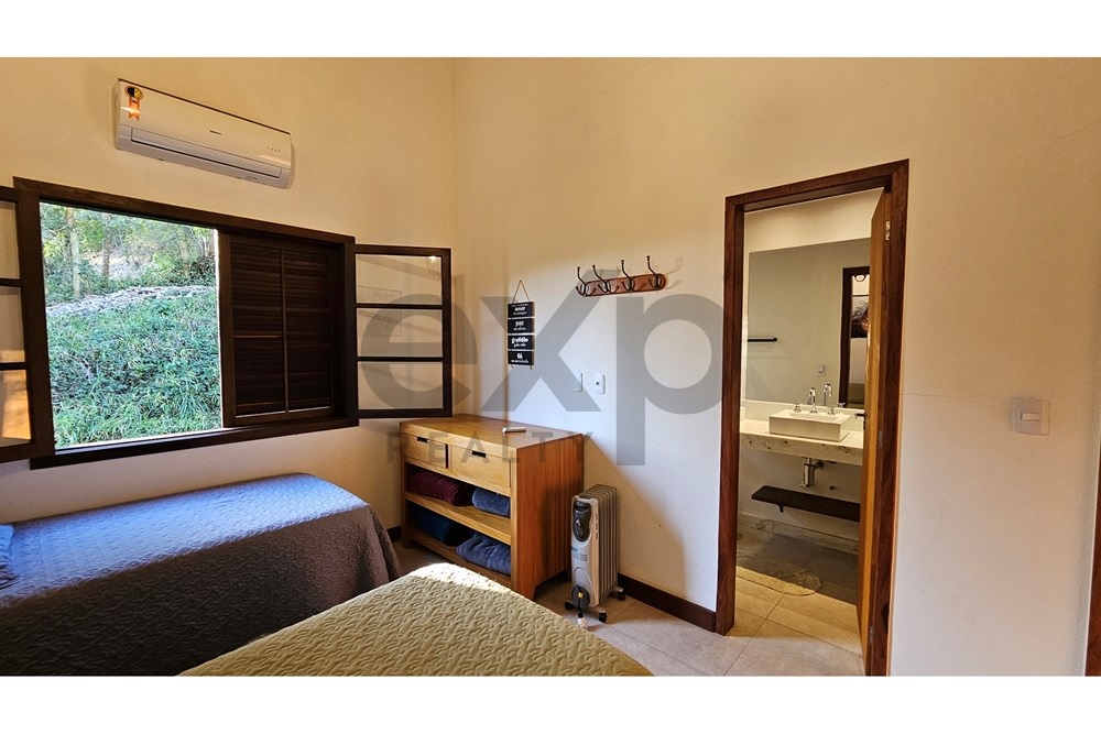 Imagem Casa de Condomínio com 4 Quartos à Venda, 290 m² em Areal - Areal