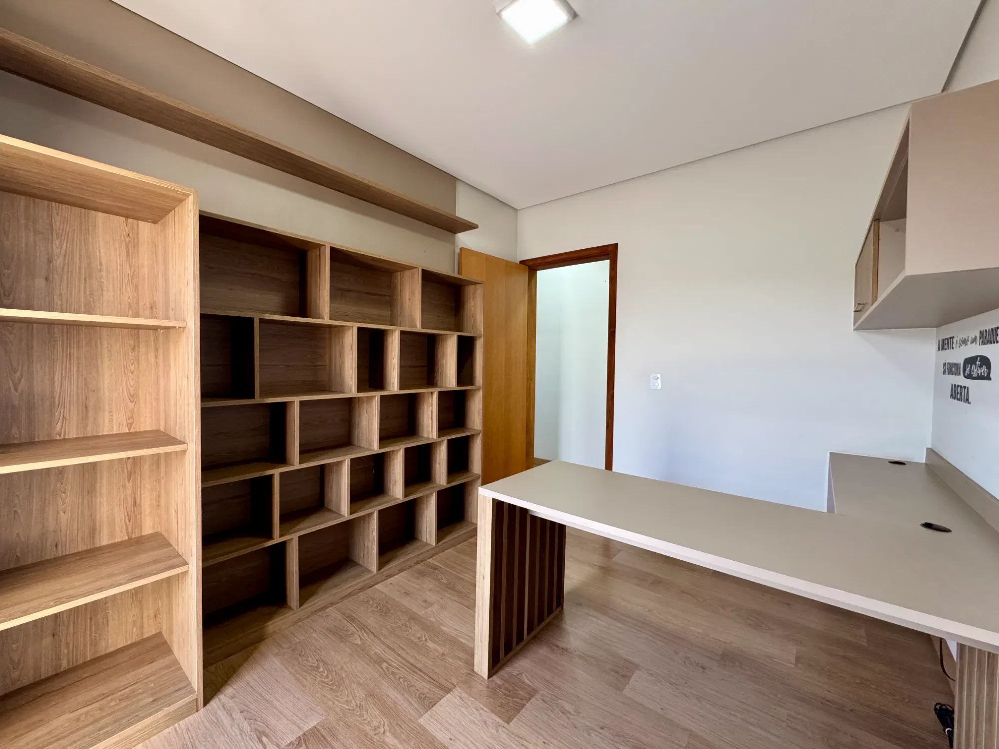 Imagem Casa de Condomínio com 3 Quartos à Venda ou Locação, 150 m² em Cajuru do Sul - Sorocaba