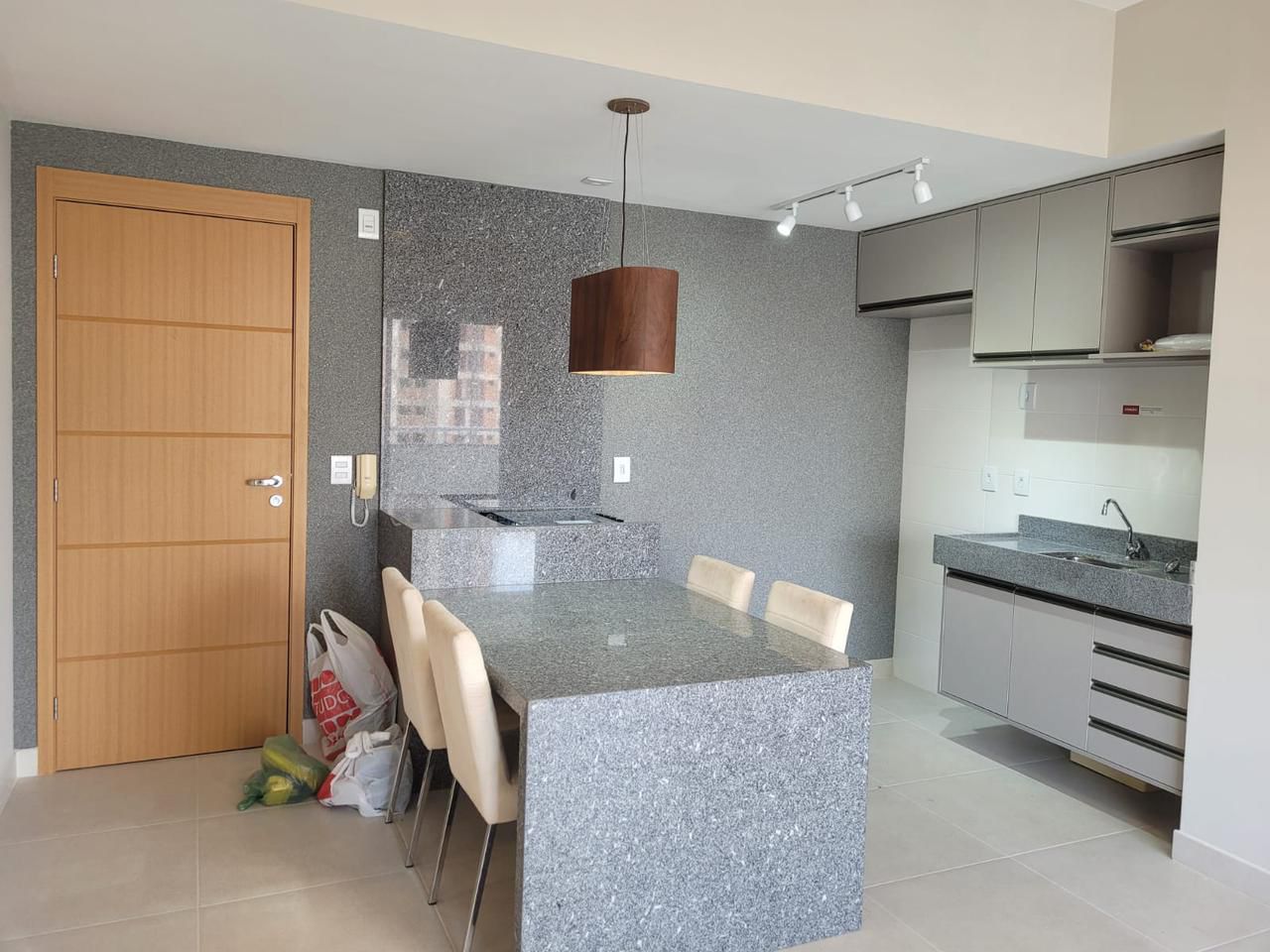 Imagem Apartamento com 2 Quartos para Alugar, 70 m²em Fátima - Belém