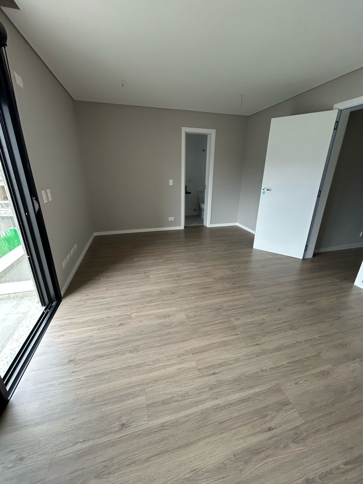 Foto do imóvel: Casa de Condomínio com 3 Quartos à Venda, 214 m² em Santa Cândida - Curitiba