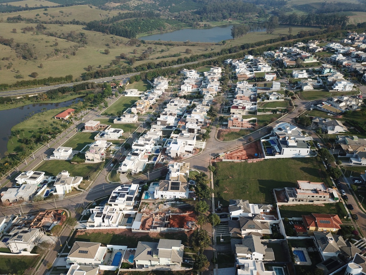 Imagem Terreno em Condomínio à Venda, 720 m² em Condomínio Reserva da Serra - Jundiaí