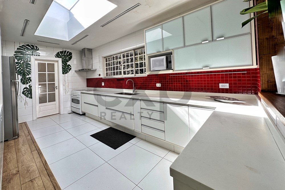 Imagem Casa com 4 Quartos à Venda, 256 m² em Itaipava - Petrópolis