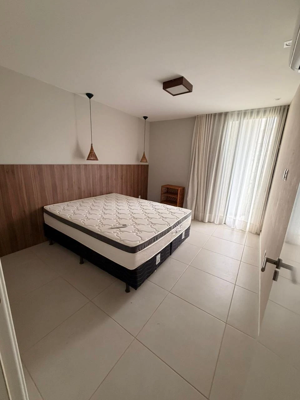 Imagem Casa de Condomínio com 3 Quartos para Alugar, 100 metros em Itacimirim (Monte Gordo) - Camaçari