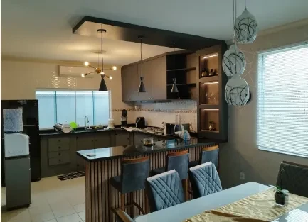 Imagem Casa de Condomínio com 3 Quartos à Venda ou Locação, 300 metros em Piracangaguá - Taubaté