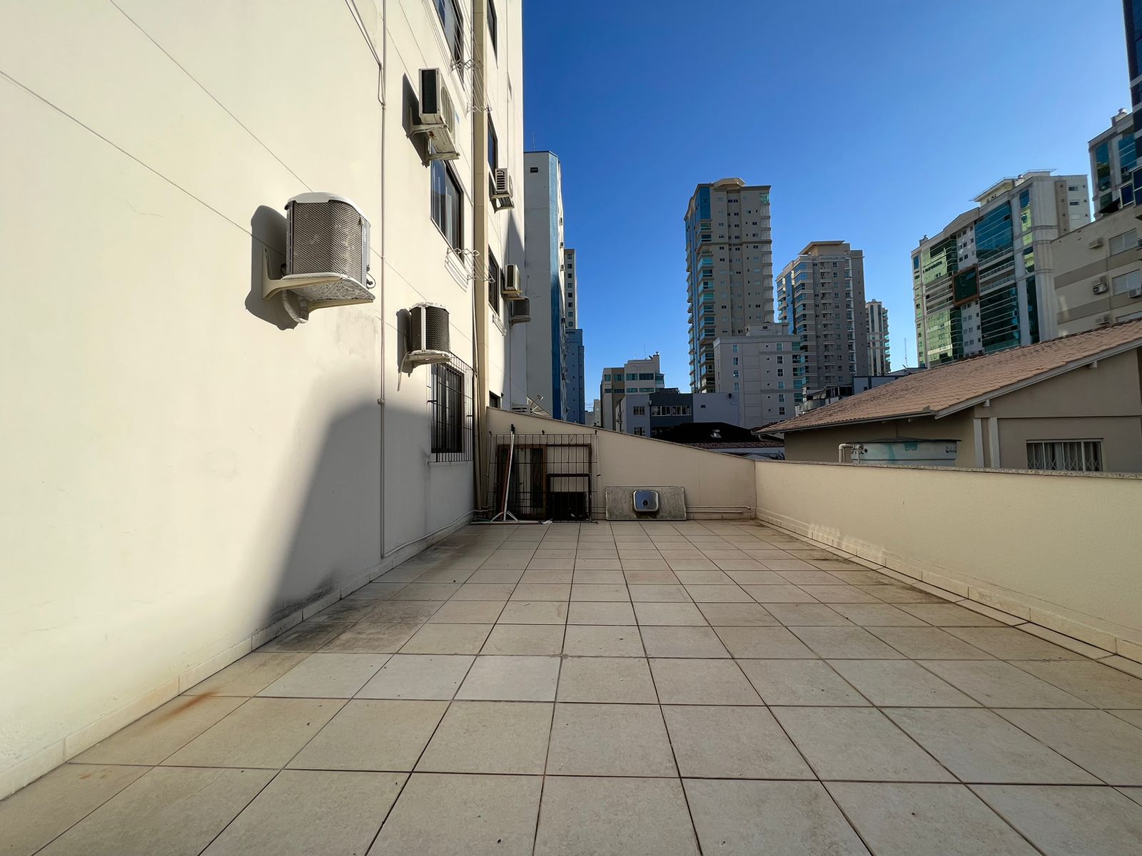 Imagem Apartamento com 3 Quartos à Venda, 303 m²em Meia Praia - Itapema