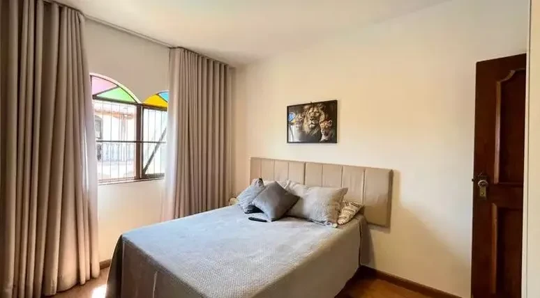 Casa com 5 Quartos à Venda, 279 metros em Alto Barroca - Belo Horizonte