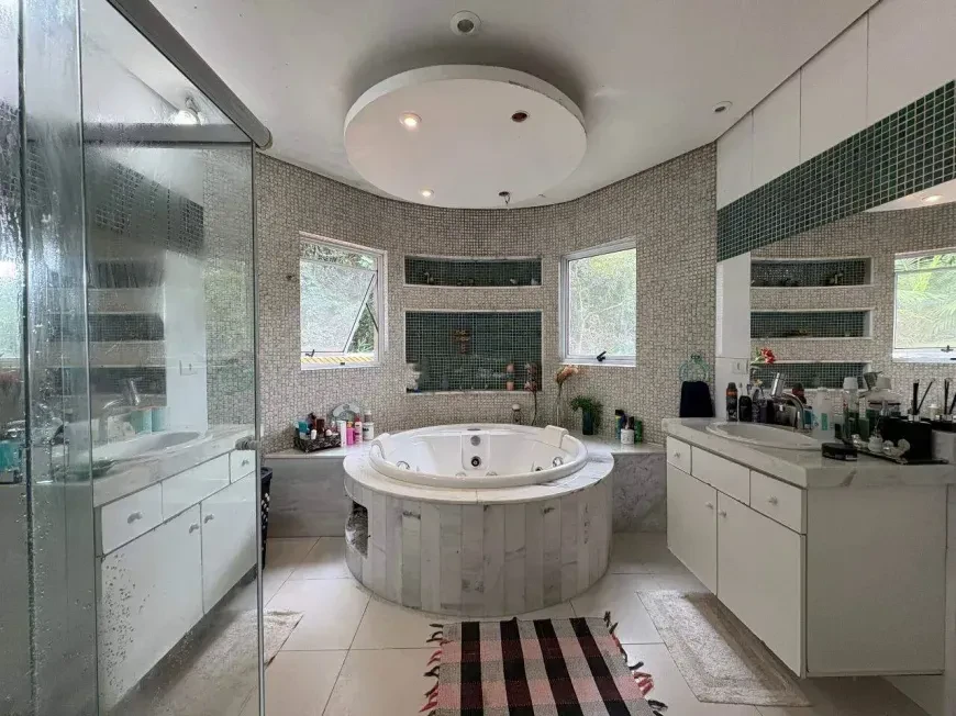 Imagem Casa com 3 Quartos à Venda ou Locação, 278 m² em Chácaras Ana Lúcia - Embu das Artes