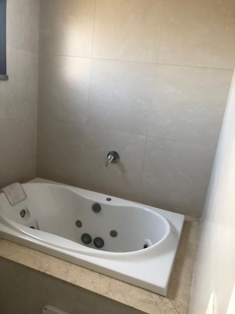 Imagem Apartamento com 4 Quartos para Alugar, 206 m²em Meireles - Fortaleza