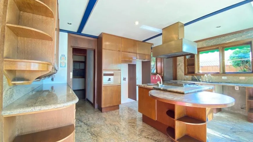 Imagem Casa com 3 Quartos à Venda, 361 m²em Alphaville Residencial Dois - Barueri