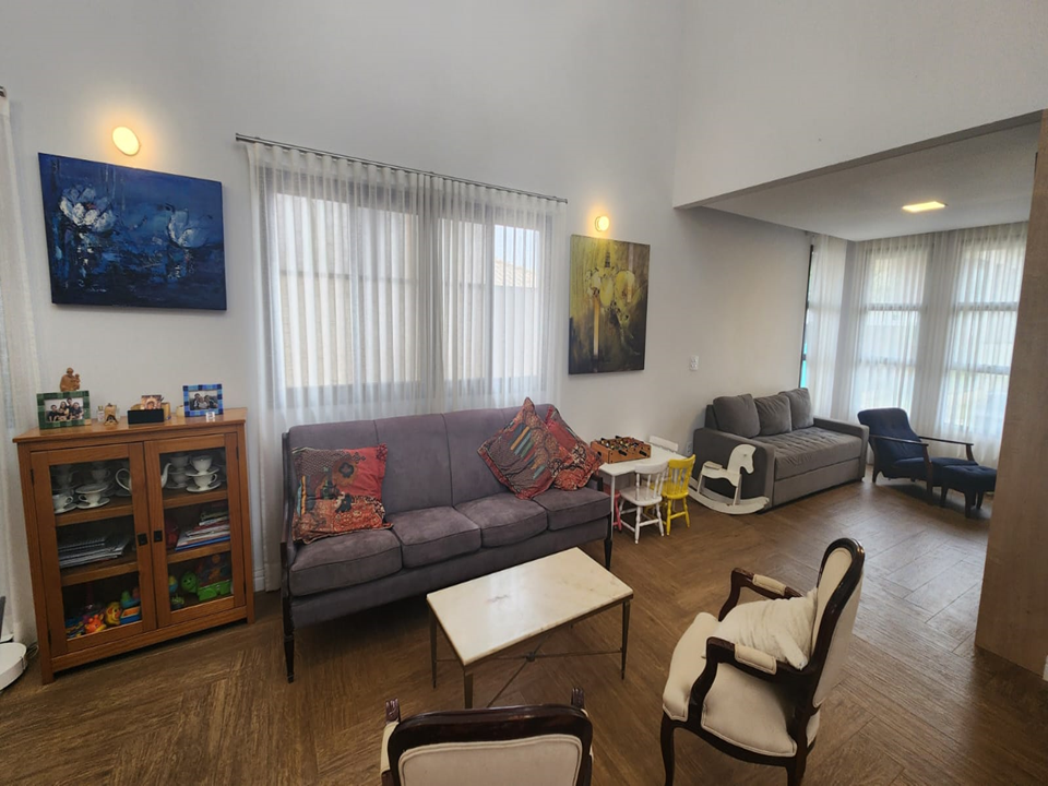 Imagem Casa de Condomínio com 4 Quartos à Venda, 252 m²em Jardim Novo Mundo - Jundiaí
