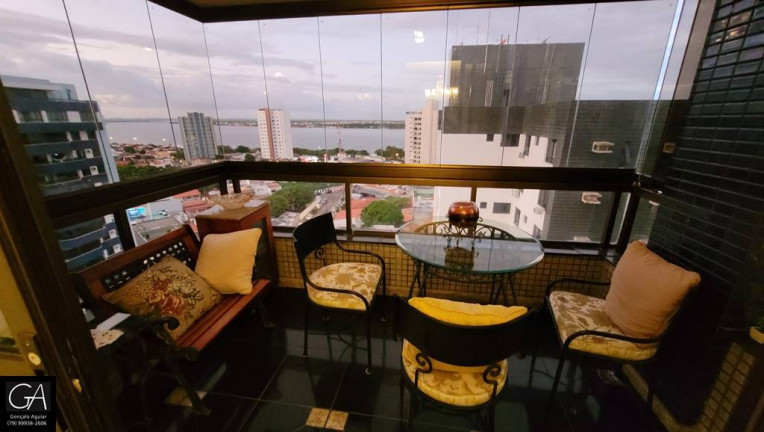 Imagem Apartamento com 3 Quartos à Venda, 198 m² em Treze de Julho - Aracaju