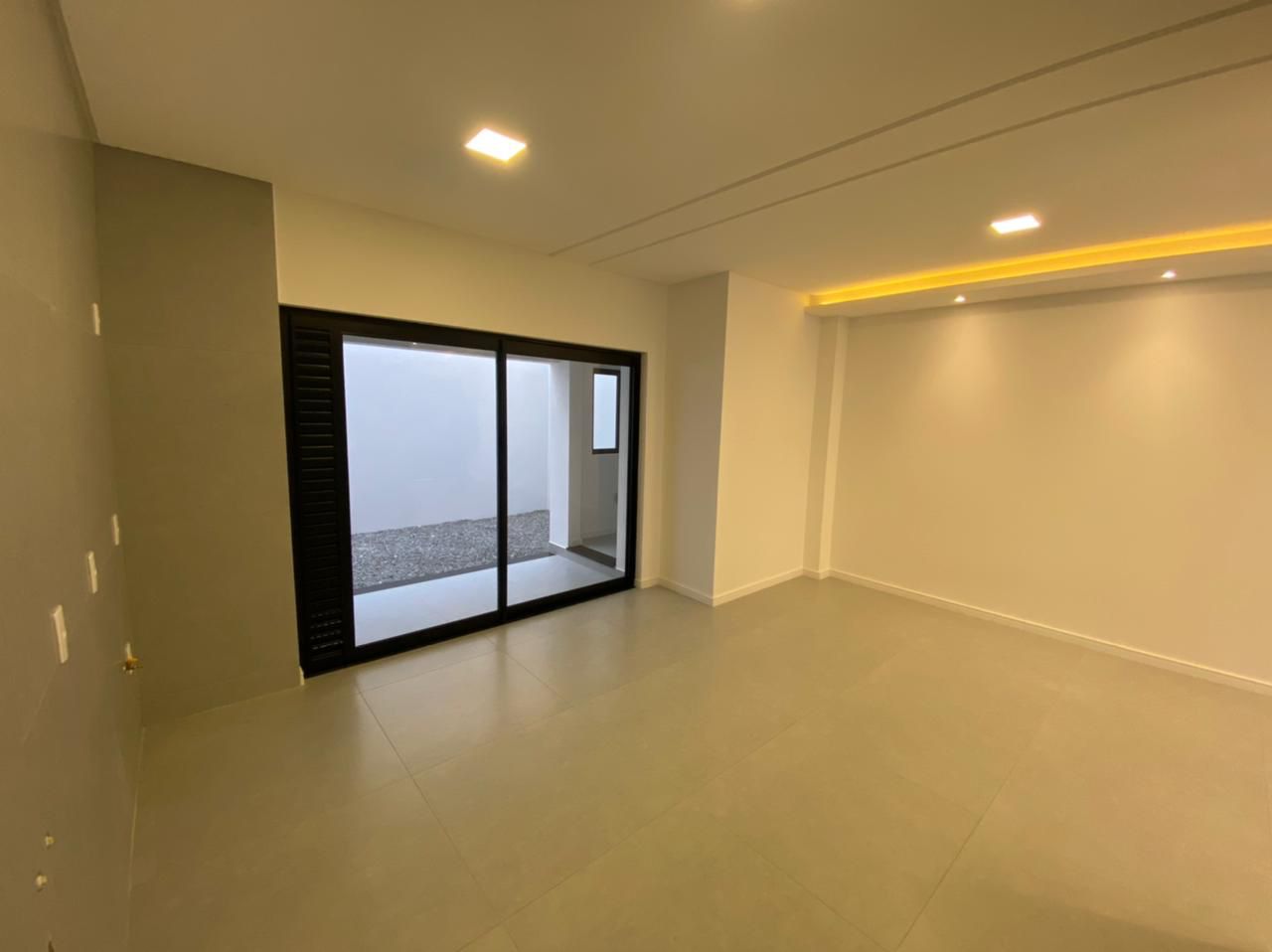 Imagem Sobrado com 3 Quartos à Venda, 144 m²em Nações - Balneário Camboriú