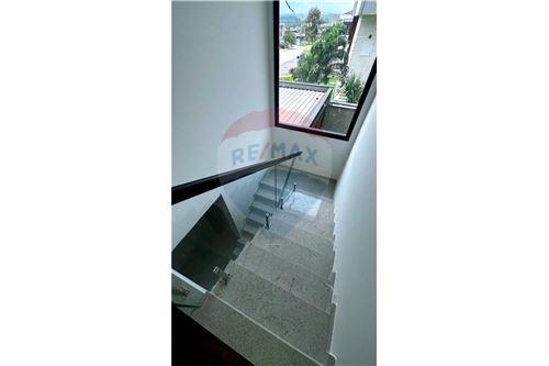 Imagem Casa de Condomínio com 2 Quartos à Venda, 315 m²em Condomínio Residencial Monte Carlo - São José dos Campos