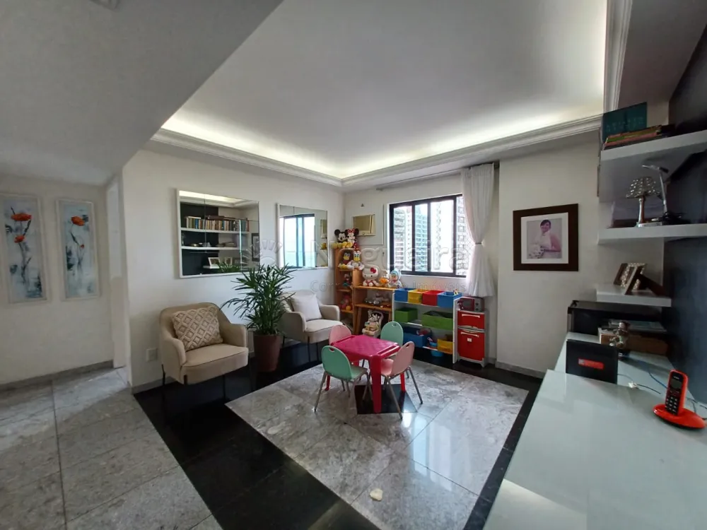 Imagem Apartamento com 4 Quartos à Venda, 246 m²em Pina - Recife