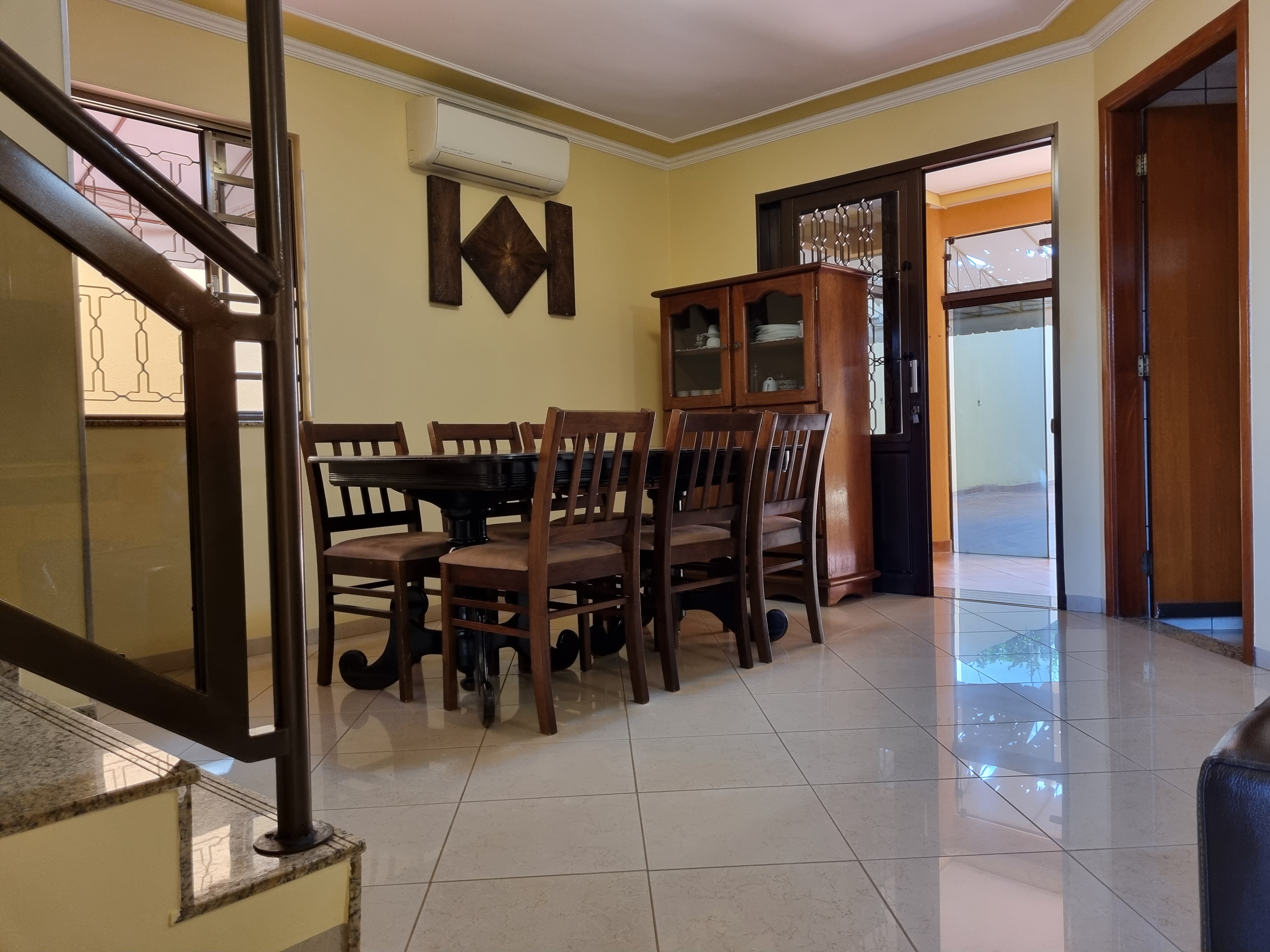 Imagem Sobrado com 3 Quartos à Venda ou Temporada, 266 m²em Vila Planalto - Campo Grande