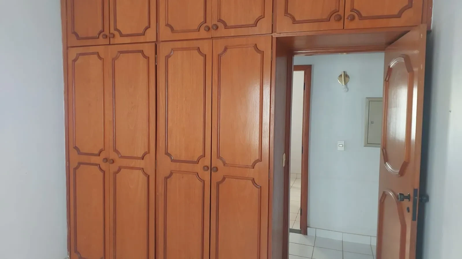 Imagem Casa com 3 Quartos para Alugar, 250 m² em Jardim das Américas - Cuiabá