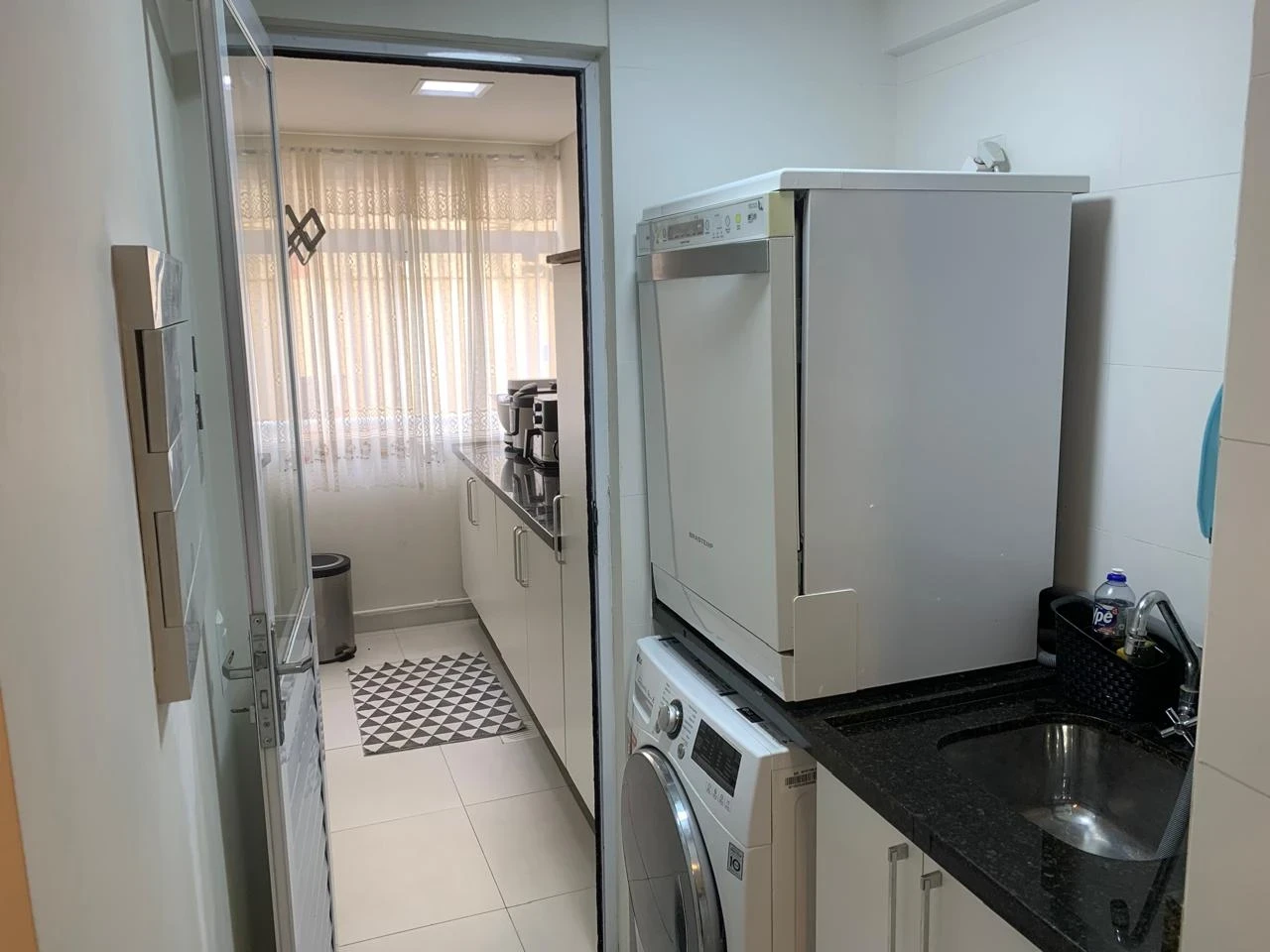 Imagem Apartamento com 3 Quartos à Venda, 77 m² em Cachoeira do Bom Jesus - Florianópolis