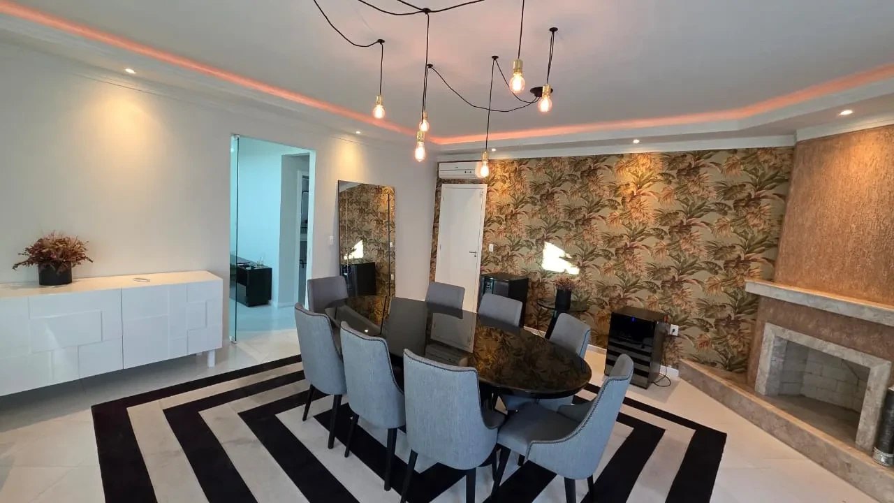 Foto do imóvel: Casa com 4 Quartos à Venda ou Locação, 378 m² em Pedra Branca - Palhoça