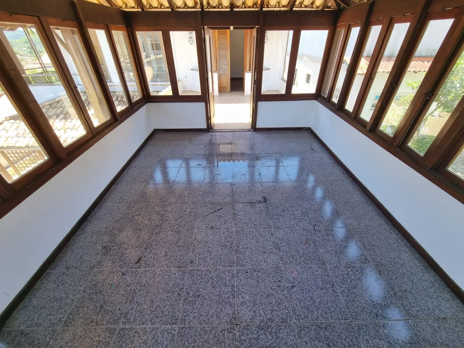 Foto do imóvel: Casa de Condomínio com 4 Quartos à Venda, 350 m² em Badu - Niterói