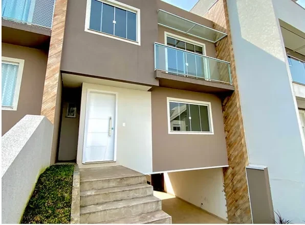 Casa de Condomínio com 3 Quartos à Venda, 209 m² em Campo Comprido - Curitiba
