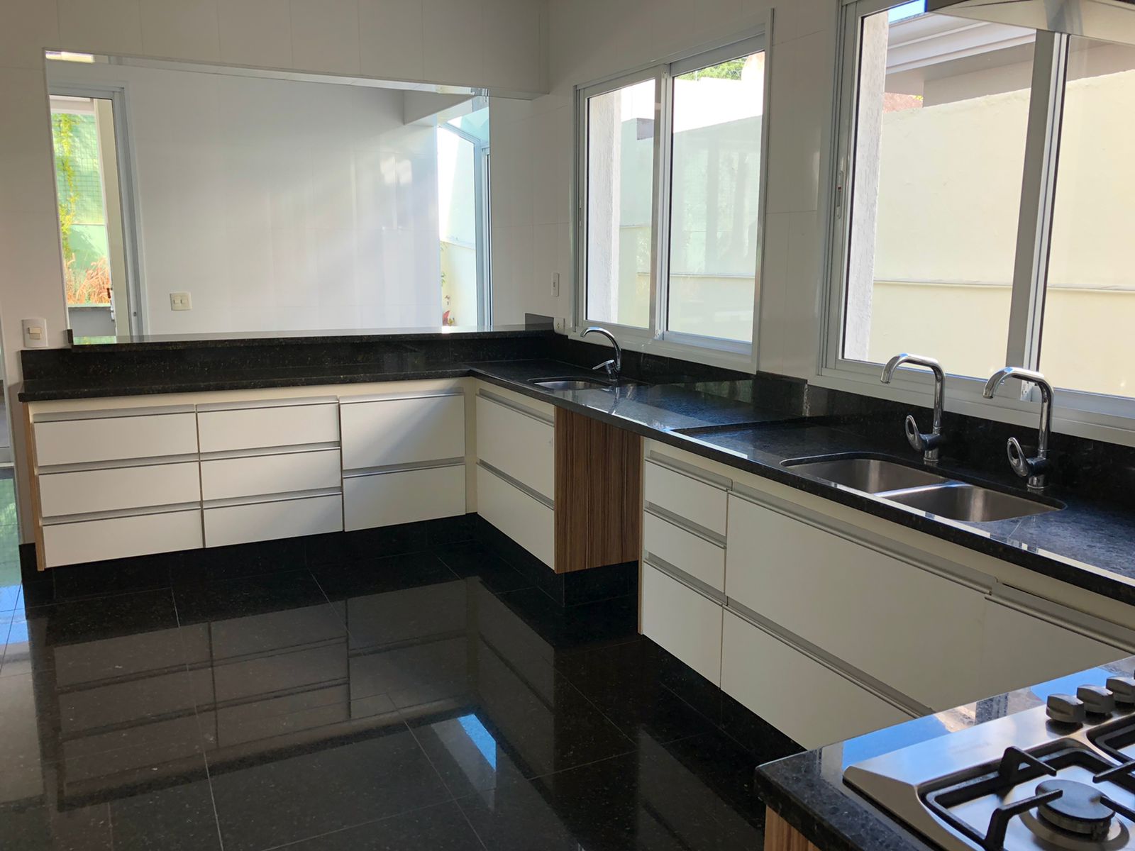 Imagem Casa de Condomínio com 5 Quartos à Venda ou Locação, 662 m²em Tamboré - Santana de Parnaíba