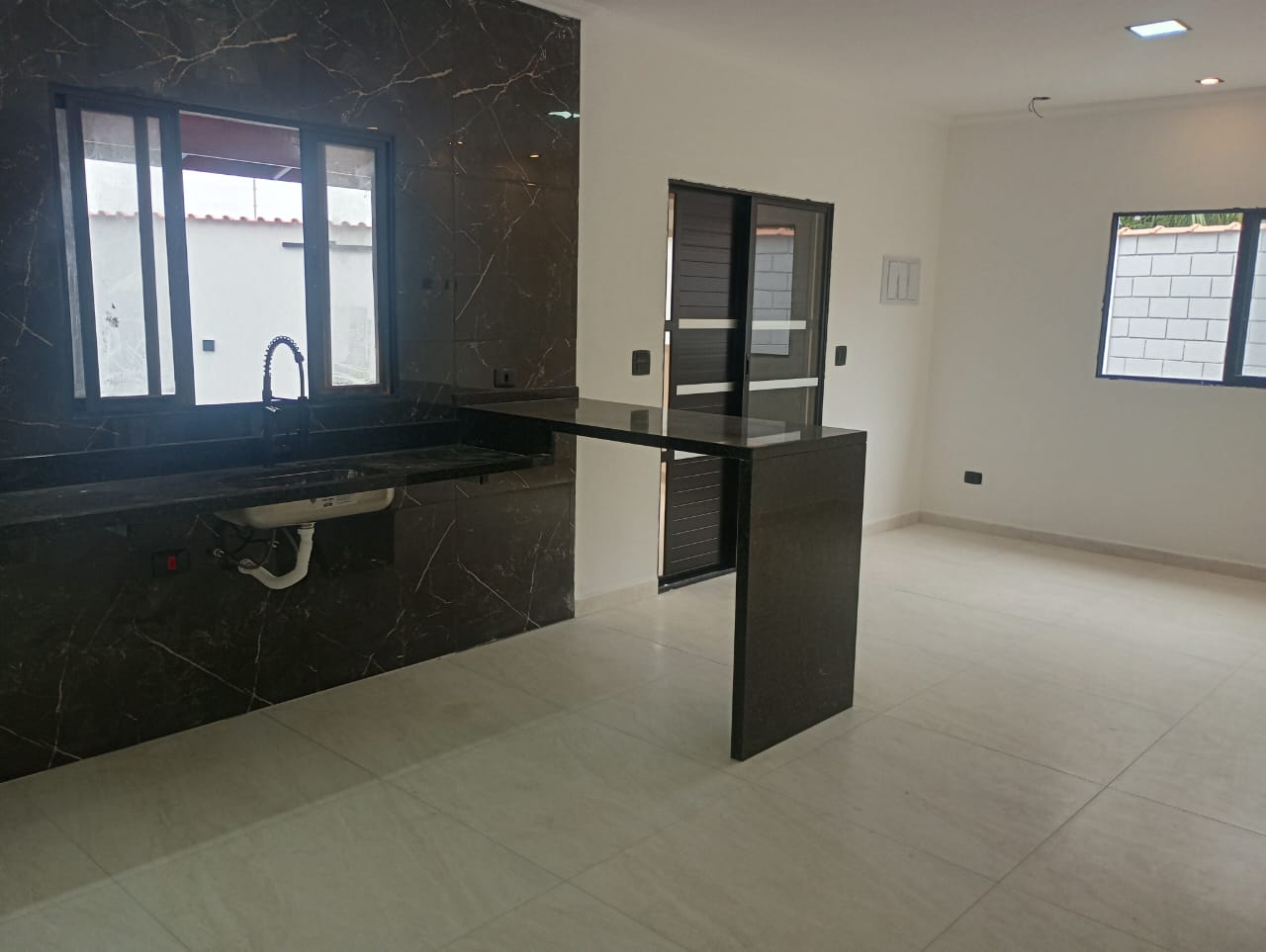 Imagem Casa com 3 Quartos à Venda, 100 m²em Campos Elíseos - Itanhaém