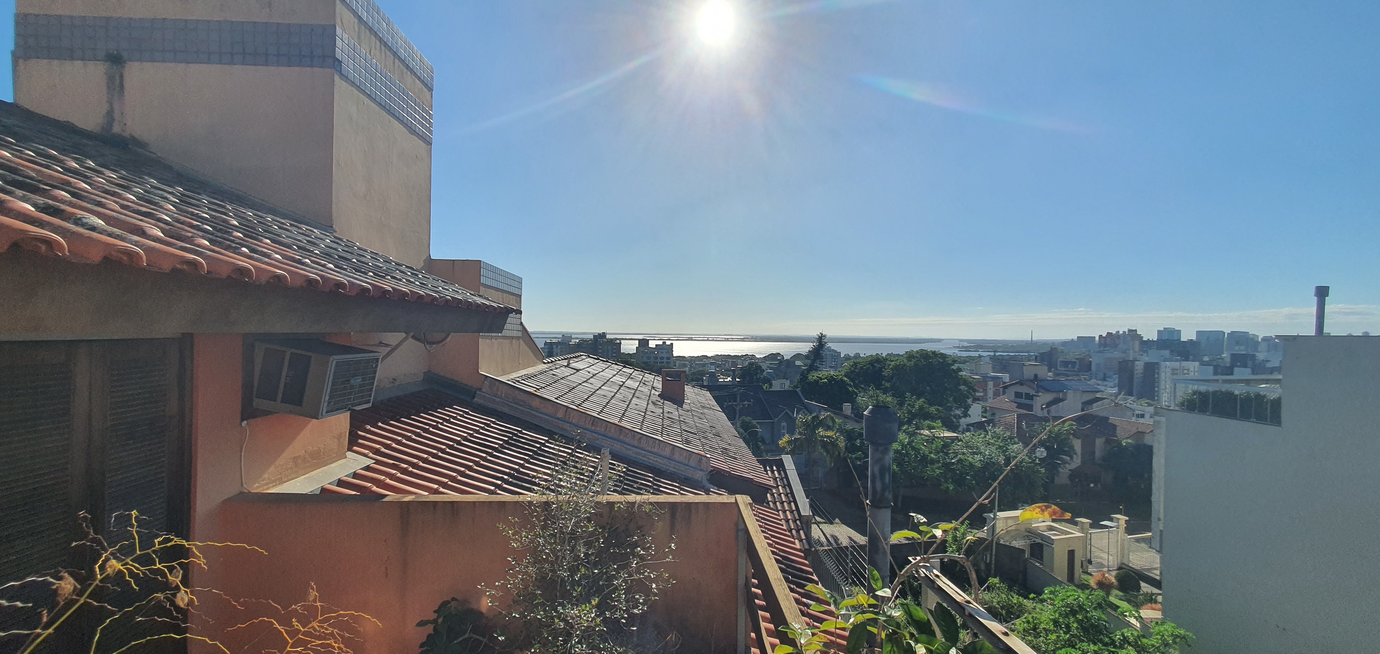Imagem Casa de Condomínio com 3 Quartos à Venda, 340 m² em Menino Deus - Porto Alegre