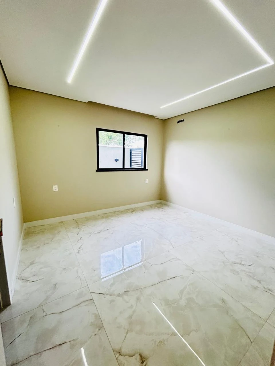 Foto do imóvel: Casa de Condomínio com 4 Quartos à Venda, 400 m² em Centro - Eusébio