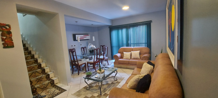 Imagem Sobrado com 4 Quartos à Venda, 17.920 m² em Jardim América - Goiânia