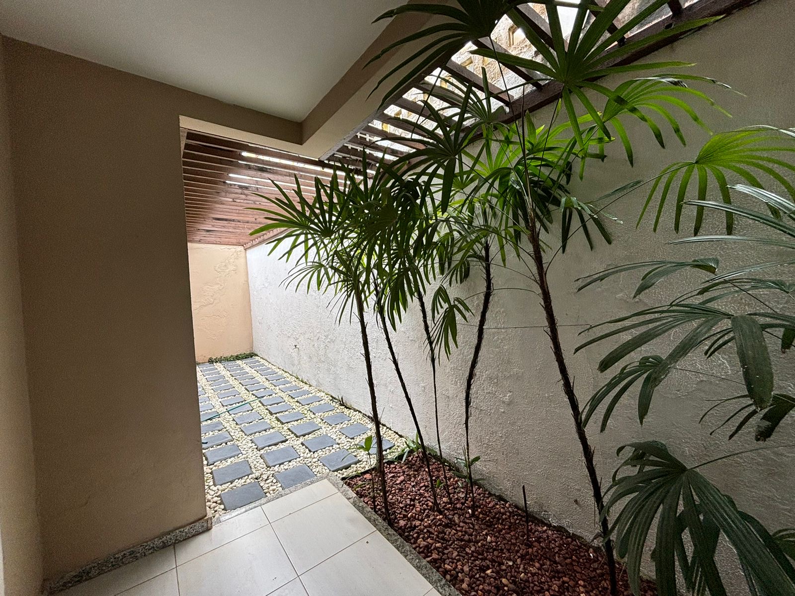 Imagem Casa com 3 Quartos para Alugar, 170 m²em Buraquinho - Lauro de Freitas
