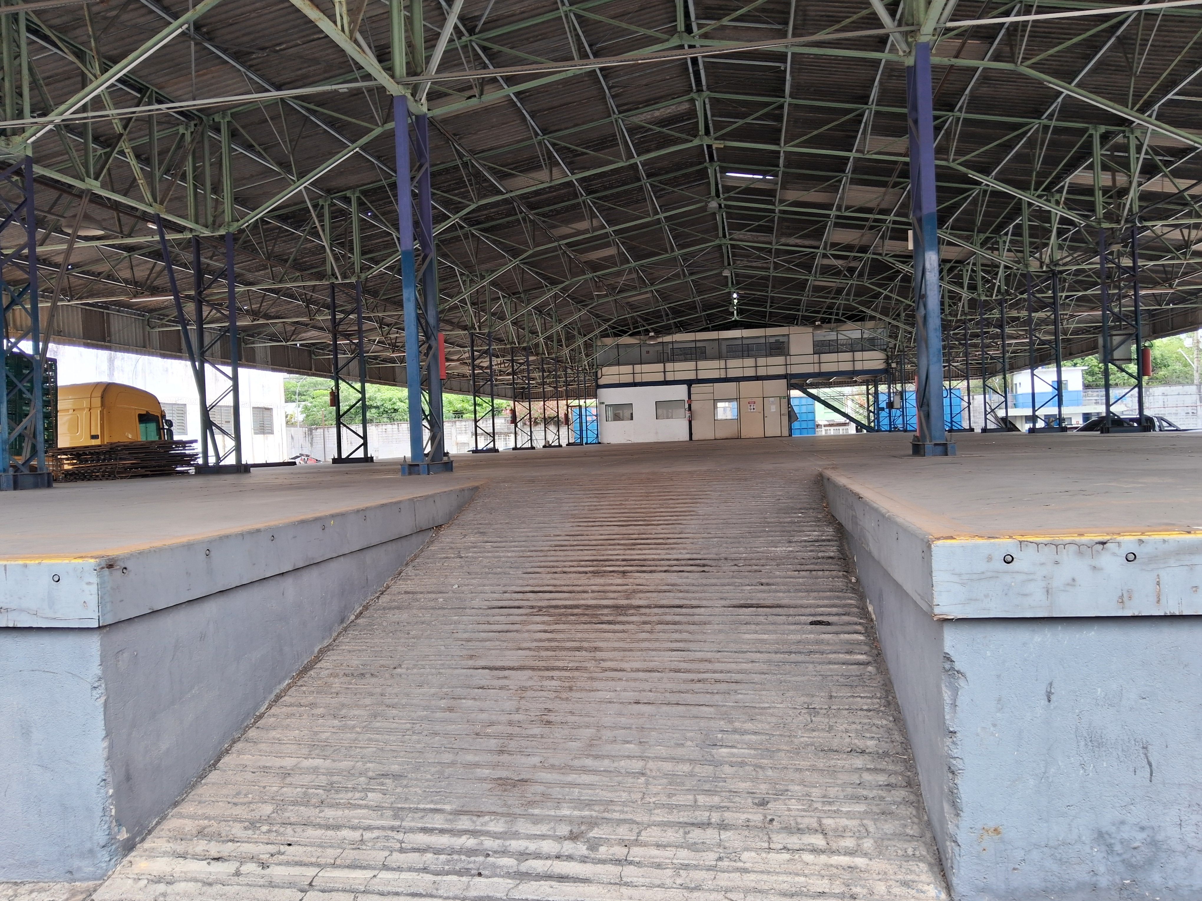 Foto do imóvel: Galpão para Alugar, 3.247 m² em Vila Ribeiro de Barros - São Paulo