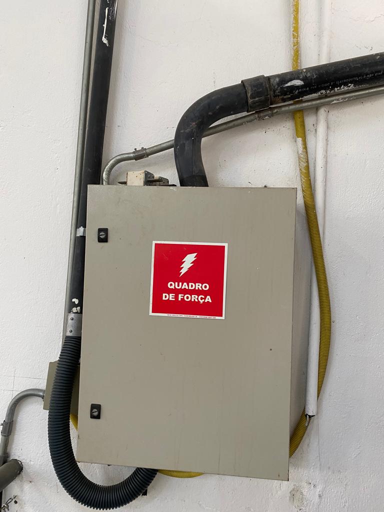 Foto do imóvel: Galpão para Alugar, 1.300 m² em Jardim Henriqueta - Taboão da Serra