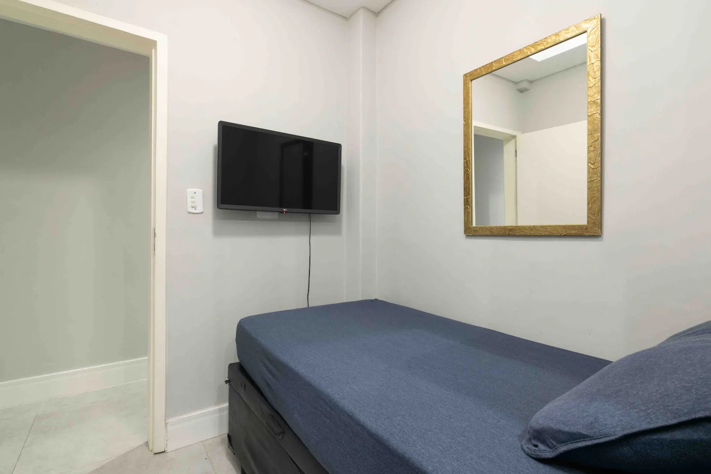 Imagem Apartamento com 2 Quartos à Venda ou Temporada, 85 m²em Leme - Rio de Janeiro