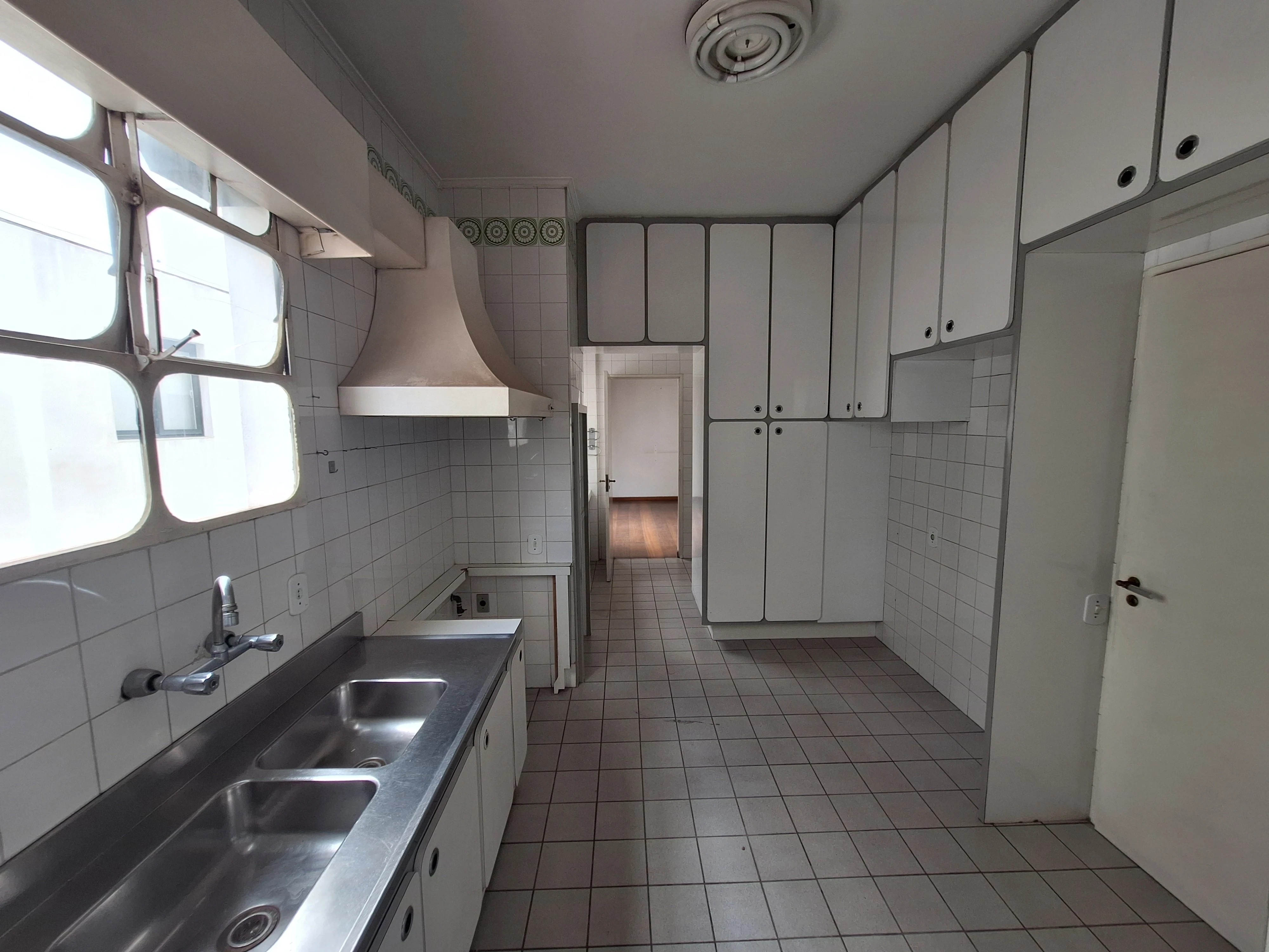 Foto do imóvel: Apartamento com 3 Quartos à Venda, 200 m² em Jardim Europa - São Paulo