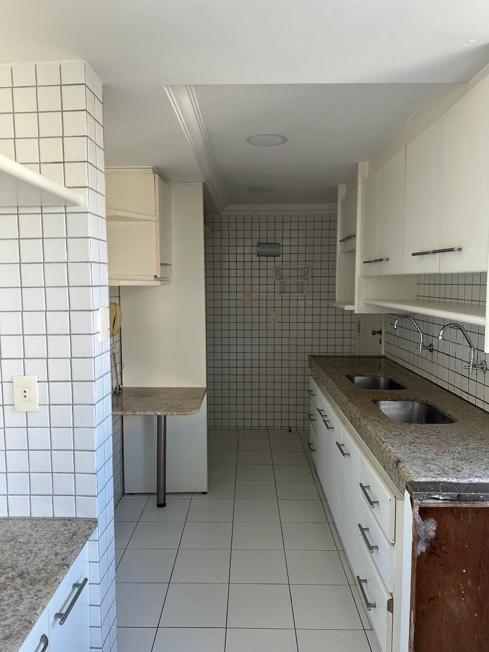 Imagem Apartamento com 4 Quartos para Alugar, 150 m²em Boa Viagem - Recife