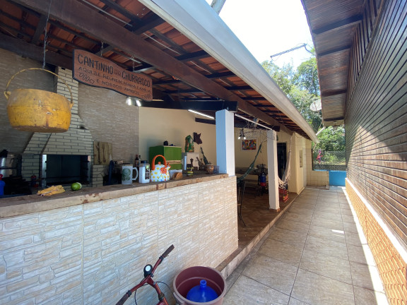 Imagem Casa com 3 Quartos à Venda, 230 m² em Jardim das Palmeiras (Zona Sul) - São Paulo