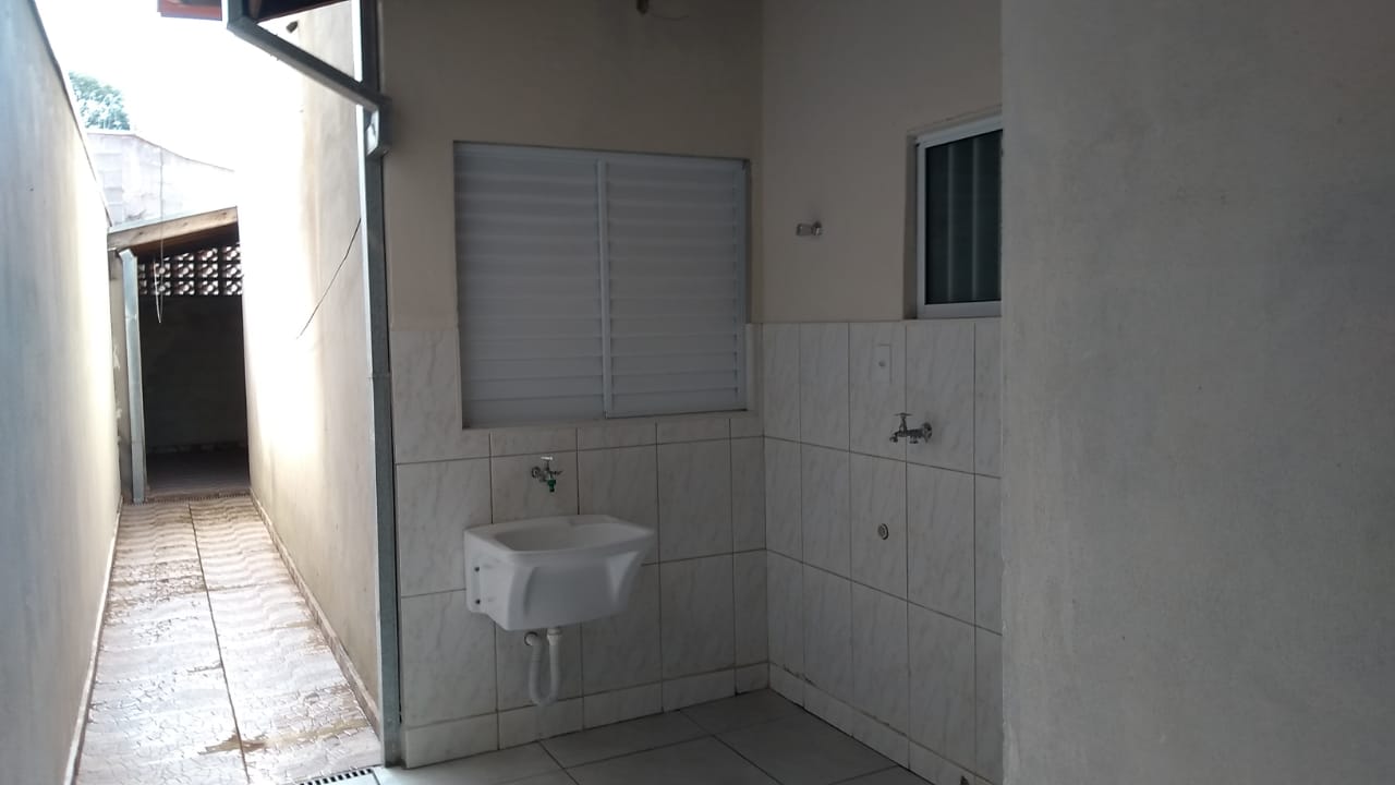 Imagem Casa com 2 Quartos à Venda, 72 m²em Comercial e Residencial Jardim Mariana - Pindamonhangaba