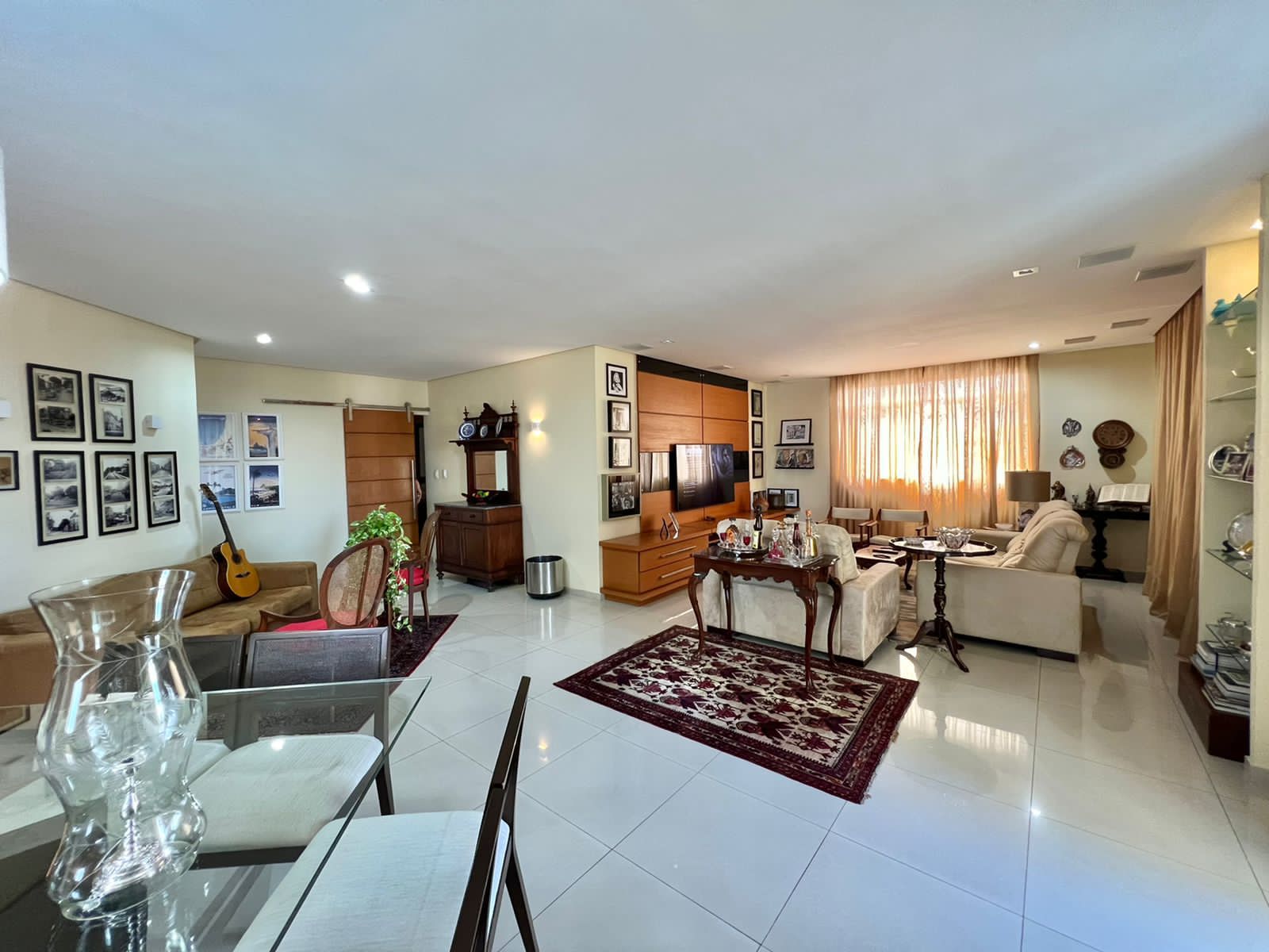 Imagem Apartamento com 3 Quartos à Venda, 240 m²em Nazaré - Belém