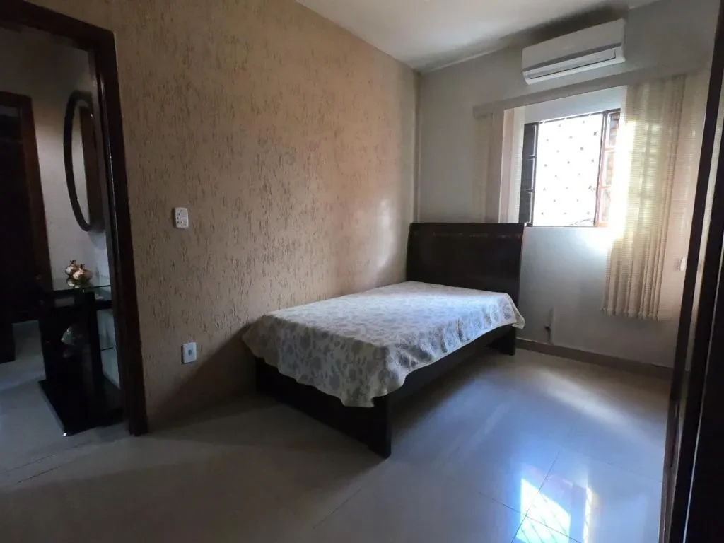 Imagem Casa com 2 Quartos à Venda, 100 m² em Planalto - Belo Horizonte